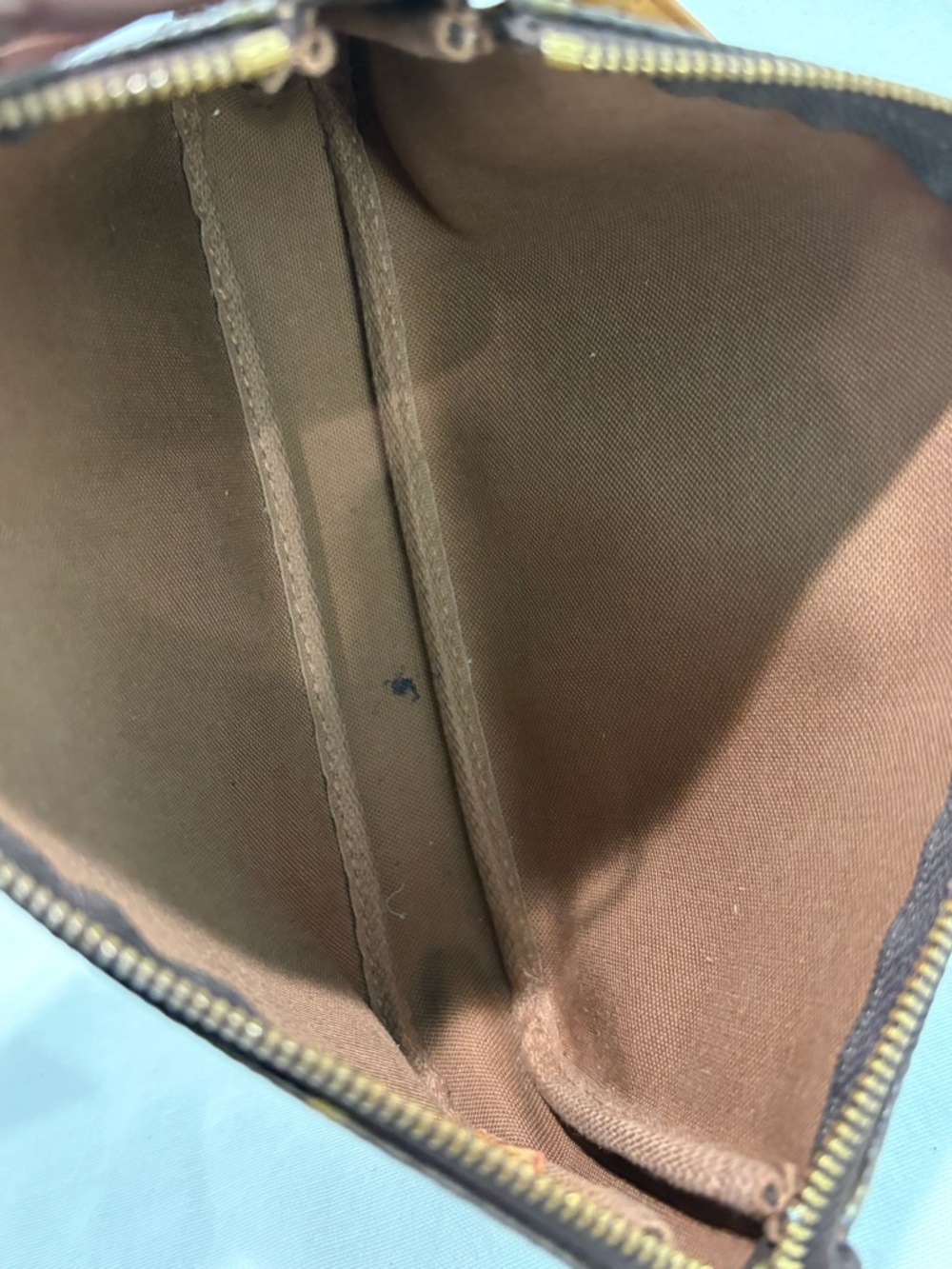 Authentic Louis Vuitton Pochette Accessoires Monogram wristlet w/ Certificate - Picture 11 of 12